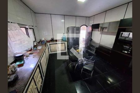 Casa à venda com 528m², 4 quartos e 3 vagas