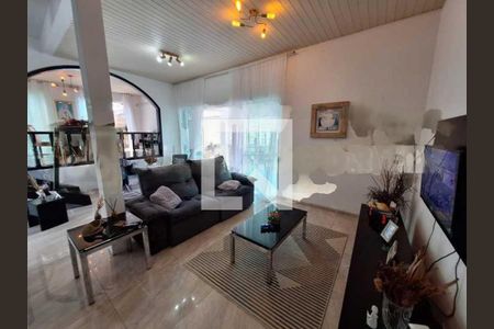 Casa à venda com 528m², 4 quartos e 3 vagas