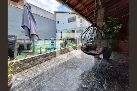 Casa à venda com 528m², 4 quartos e 3 vagas