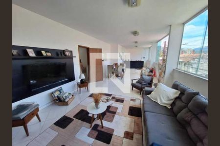 Casa à venda com 528m², 4 quartos e 3 vagas