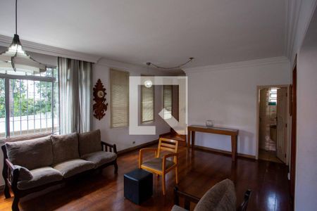 Sala de TV de casa para alugar com 5 quartos, 580m² em Centro, Diadema