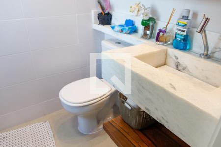 Apartamento à venda com 64m², 2 quartos e 2 vagas Apartamento à venda com 64m², 2 quartos e 2 vagasBanheiro da Suíte 1