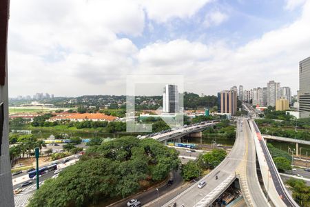 Varanda/Vista de kitnet/studio para alugar com 1 quarto, 24m² em Pinheiros, São Paulo