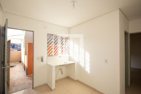 Sala/Cozinha de casa para alugar com 1 quarto, 42m² em Vila Ede, São Paulo