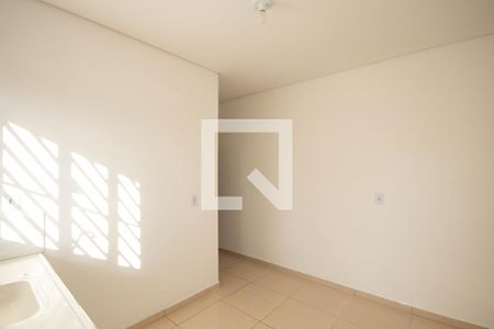 Sala/Cozinha de casa para alugar com 1 quarto, 42m² em Vila Ede, São Paulo