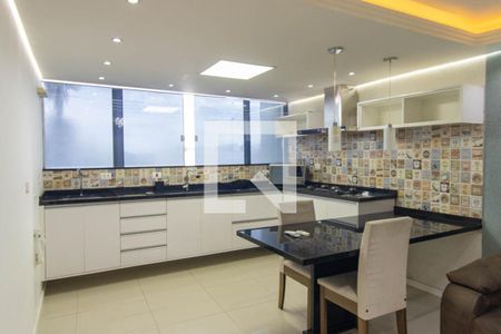 Sala/Cozinha de apartamento para alugar com 1 quarto, 45m² em Novo Mundo, Curitiba