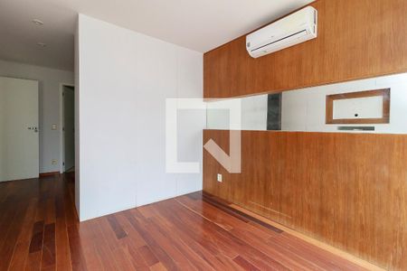 Suíte 1 de casa de condomínio à venda com 4 quartos, 390m² em Campo Belo, São Paulo