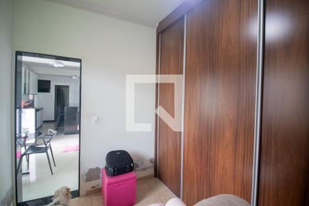 Suíte de casa à venda com 3 quartos, 500m² em Tropical, Contagem