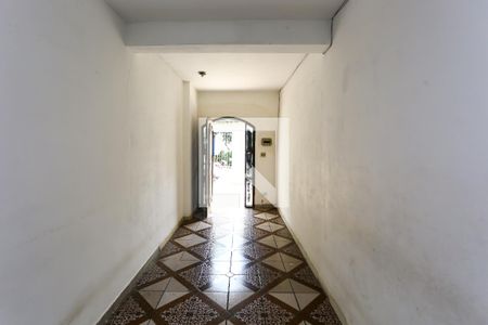 Hall de entrada de casa para alugar com 1 quarto, 65m² em Parque Monte Alegre, Taboão da Serra