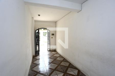 Hall de entrada de casa para alugar com 1 quarto, 65m² em Parque Monte Alegre, Taboão da Serra