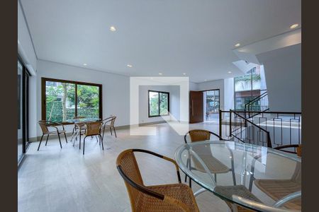 Casa à venda com 4 quartos, 435m² em Santo Amaro, São Paulo