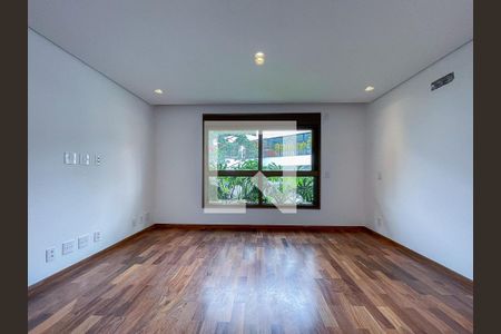 Casa à venda com 4 quartos, 435m² em Santo Amaro, São Paulo