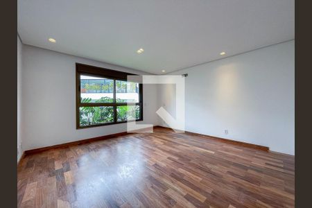 Casa à venda com 4 quartos, 435m² em Santo Amaro, São Paulo