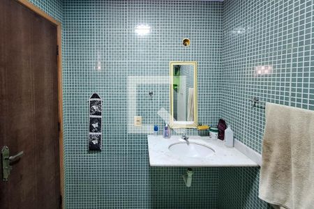 Casa para alugar com 80m², 2 quartos e 1 vaga Casa para alugar com 80m², 2 quartos e 1 vagaBanheiro Social