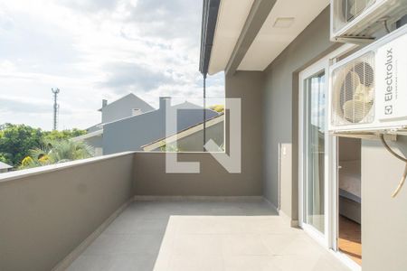 Casa à venda com 360m², 3 quartos e 8 vagas Casa à venda com 360m², 3 quartos e 8 vagasVaranda do Quarto 3