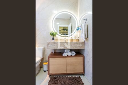 Casa à venda com 360m², 3 quartos e 8 vagas Casa à venda com 360m², 3 quartos e 8 vagasBanheiro do Quarto 1