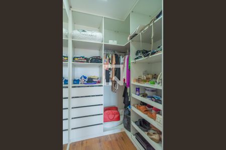 Casa à venda com 360m², 3 quartos e 8 vagas Casa à venda com 360m², 3 quartos e 8 vagasQuarto 3