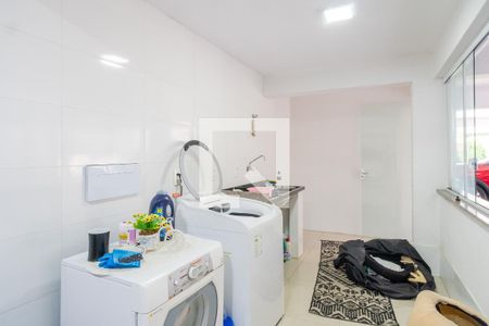 Casa à venda com 360m², 3 quartos e 8 vagas Casa à venda com 360m², 3 quartos e 8 vagasÁrea de Serviço