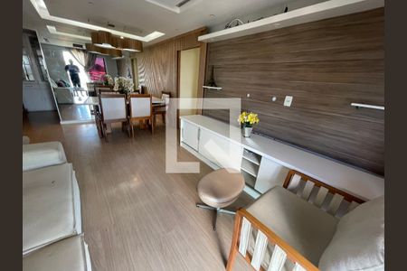 Sala de apartamento para alugar com 3 quartos, 98m² em Jardim Vinte E Cinco de Agosto, Duque de Caxias