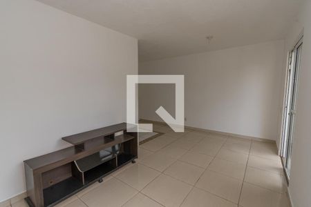 Sala de Estar/Jantar  de casa de condomínio para alugar com 2 quartos, 47m² em Vila Sao Francisco, Hortolândia