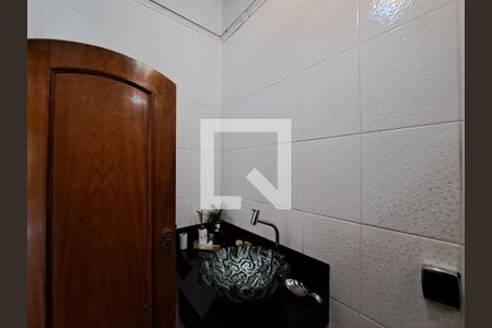 Casa à venda com 400m², 6 quartos e 3 vagas Casa à venda com 400m², 6 quartos e 3 vagasLavabo