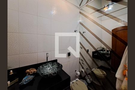 Casa à venda com 400m², 6 quartos e 3 vagas Casa à venda com 400m², 6 quartos e 3 vagasLavabo