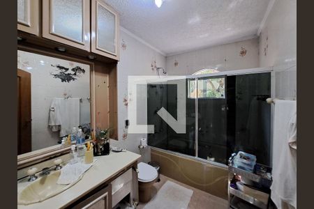 Casa à venda com 400m², 6 quartos e 3 vagas Casa à venda com 400m², 6 quartos e 3 vagasBanheiro da Suíte 1