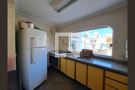 Casa à venda com 400m², 6 quartos e 3 vagas Casa à venda com 400m², 6 quartos e 3 vagascozinha 2