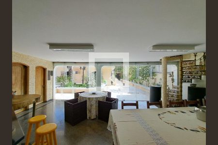 Casa à venda com 400m², 6 quartos e 3 vagas Casa à venda com 400m², 6 quartos e 3 vagasSala de Jantar