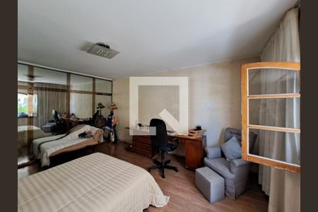 Casa à venda com 400m², 6 quartos e 3 vagas Casa à venda com 400m², 6 quartos e 3 vagasSuite 1