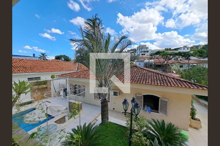 Casa à venda com 400m², 6 quartos e 3 vagas Casa à venda com 400m², 6 quartos e 3 vagasVista
