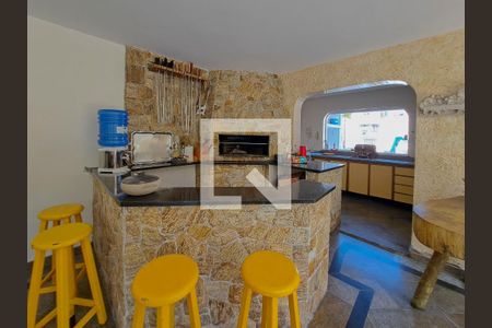 Casa à venda com 400m², 6 quartos e 3 vagas Casa à venda com 400m², 6 quartos e 3 vagasChurrasqueira