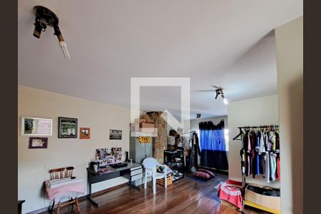 Casa à venda com 400m², 6 quartos e 3 vagas Casa à venda com 400m², 6 quartos e 3 vagasSuite 5