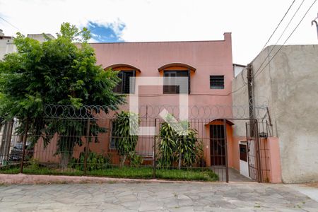 Casa para alugar com 265m², 4 quartos e 2 vagas Casa para alugar com 265m², 4 quartos e 2 vagasFachada