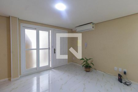 Sala de casa de condomínio para alugar com 2 quartos, 200m² em Fátima, Canoas