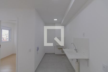 Sala/Cozinha/Área de Serviço de apartamento para alugar com 2 quartos, 35m² em Conjunto Residencial José Bonifácio, São Paulo