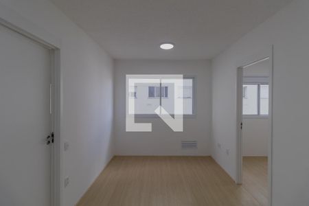 Sala/Cozinha/Área de Serviço de apartamento para alugar com 2 quartos, 35m² em Conjunto Residencial José Bonifácio, São Paulo