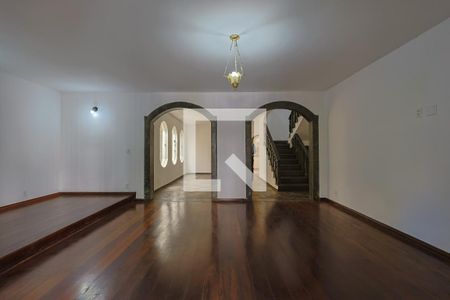 Sala de casa para alugar com 3 quartos, 360m² em Palmares, Belo Horizonte