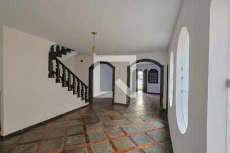 Sala de casa para alugar com 3 quartos, 360m² em Palmares, Belo Horizonte