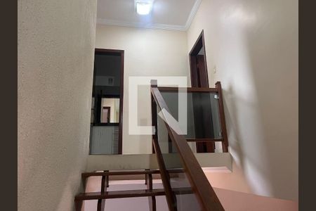 Escada de casa à venda com 3 quartos, 180m² em Alvorada, Contagem