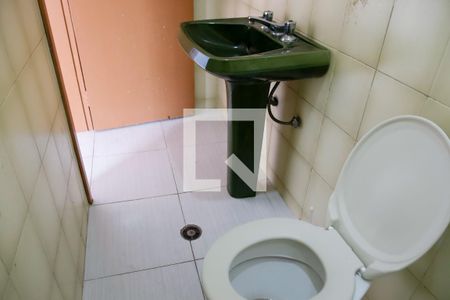 Casa à venda com 170m², 2 quartos e 2 vagas Casa à venda com 170m², 2 quartos e 2 vagasBanheiro