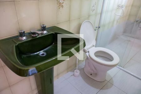 Casa à venda com 170m², 2 quartos e 2 vagas Casa à venda com 170m², 2 quartos e 2 vagasBanheiro