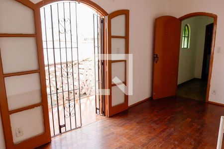 Casa à venda com 170m², 2 quartos e 2 vagas Casa à venda com 170m², 2 quartos e 2 vagasQuarto 2 - Suíte