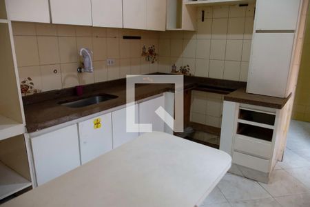 Casa à venda com 170m², 2 quartos e 2 vagas Casa à venda com 170m², 2 quartos e 2 vagasCozinha