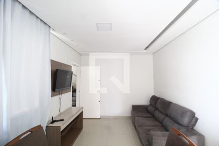 Sala de apartamento para alugar com 2 quartos, 45m² em Gávea, Uberlândia