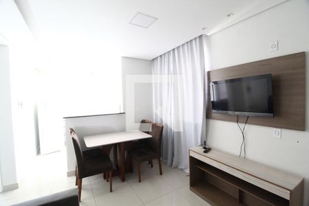 Sala de apartamento para alugar com 2 quartos, 45m² em Gávea, Uberlândia