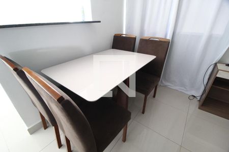 Sala de apartamento para alugar com 2 quartos, 45m² em Gávea, Uberlândia