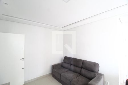 Sala de apartamento para alugar com 2 quartos, 45m² em Gávea, Uberlândia