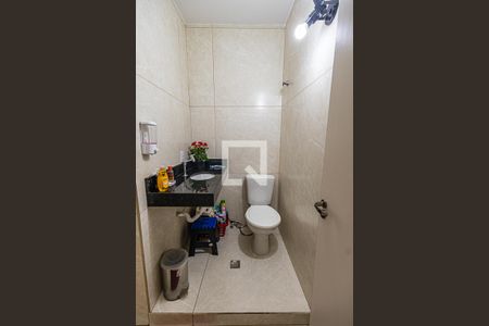 Casa à venda com 72m², 2 quartos e 1 vaga Casa à venda com 72m², 2 quartos e 1 vagaBanheiro