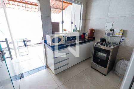 Casa à venda com 72m², 2 quartos e 1 vaga Casa à venda com 72m², 2 quartos e 1 vagaCozinha